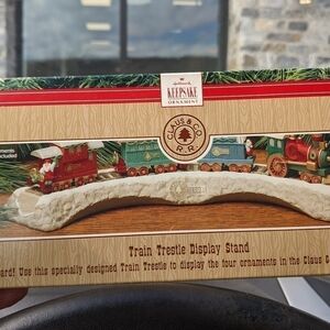 Hallmark 1991 Claus & Co R.R. Train Trestle Display Stand New in Box